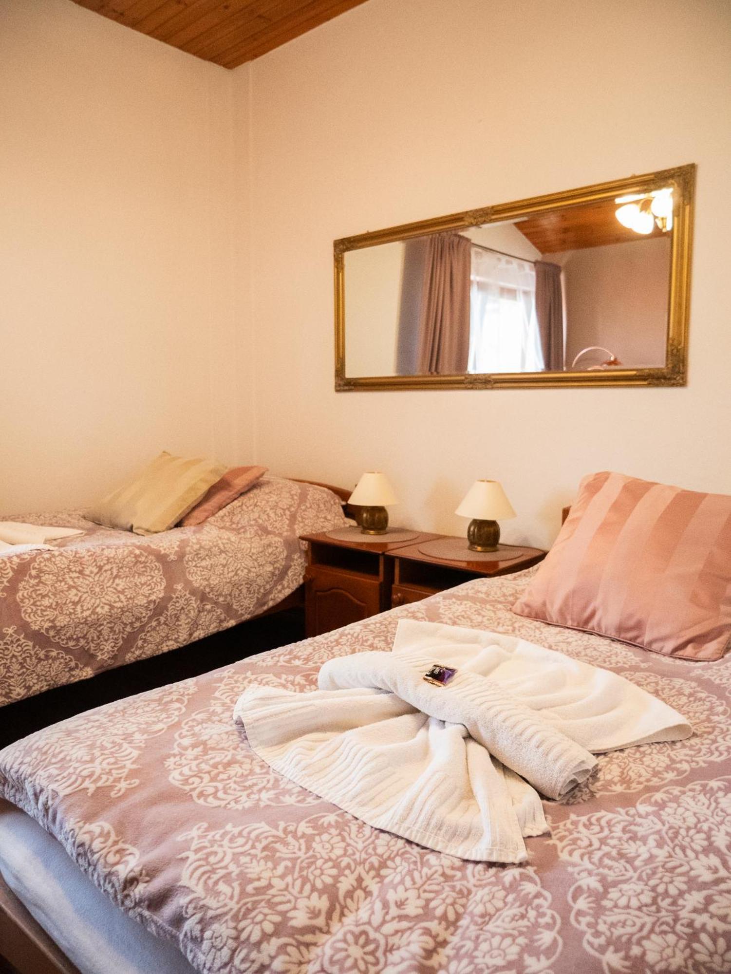Hotel U Krba à Nitra Extérieur photo
