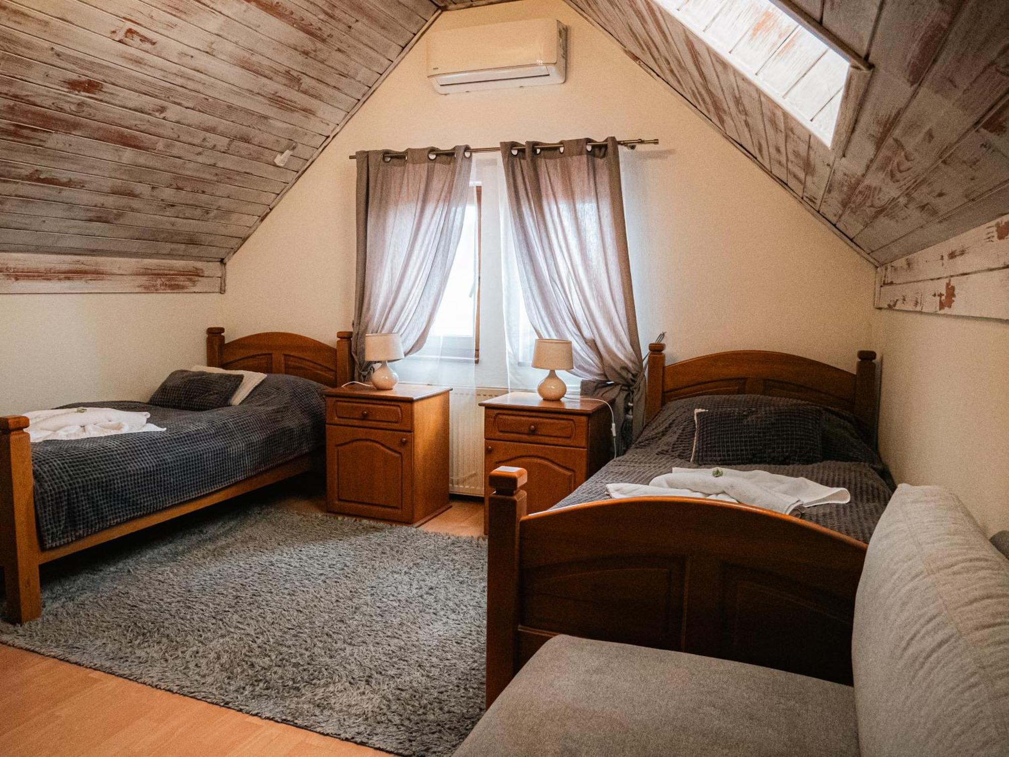 Hotel U Krba à Nitra Extérieur photo