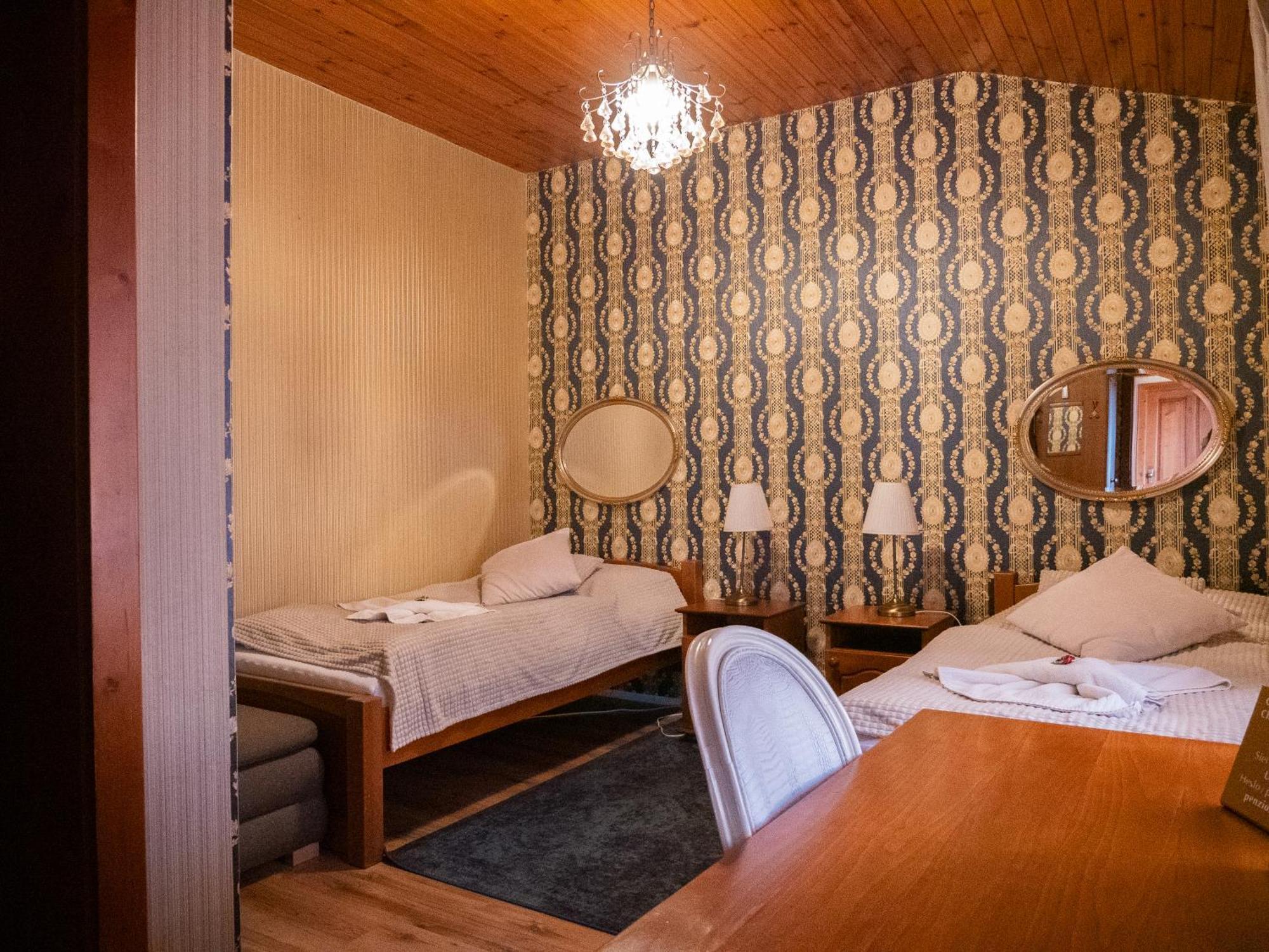 Hotel U Krba à Nitra Extérieur photo